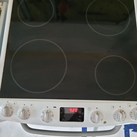 Electrolux keramisk Ekc60154 komfyr.