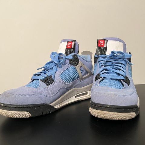 Jordan 4 unc