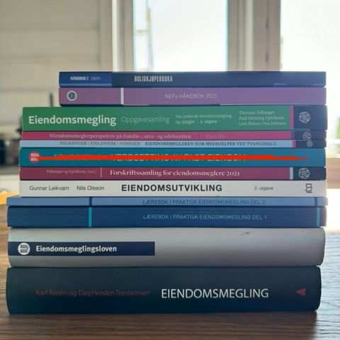 Pensumbøker til Eiendomsmegling