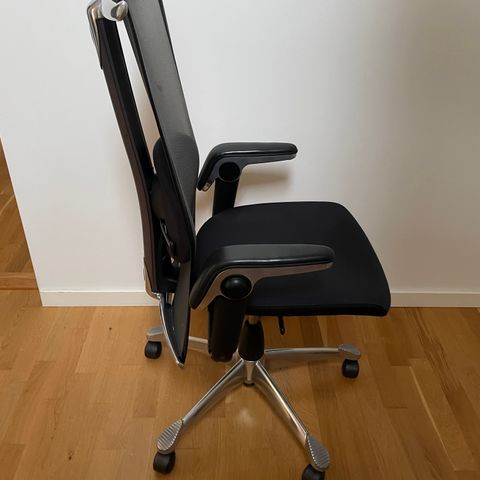 HAG H09 - Executive Office Chairs - Gaming Chairs