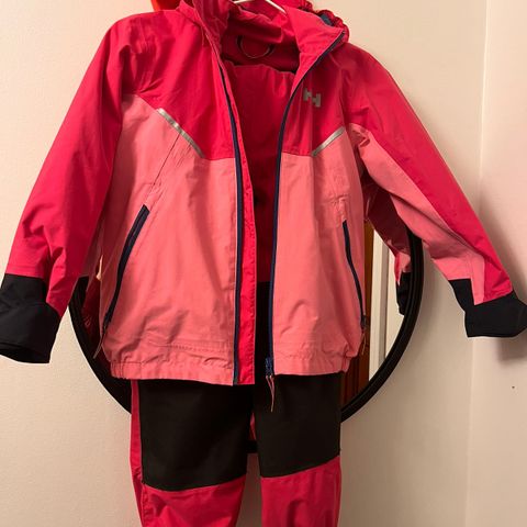 Helly Hansen tech bukse og jakke str 8 / 128