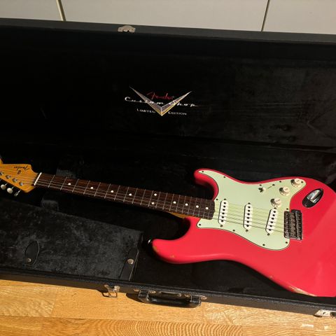 Fender Custom Shop LTD 1960 Relic Fiesta Red