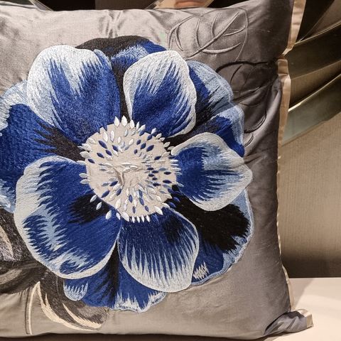 Designers Guild Pute