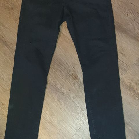 Svarte jeans skinny str. 34/32 herre