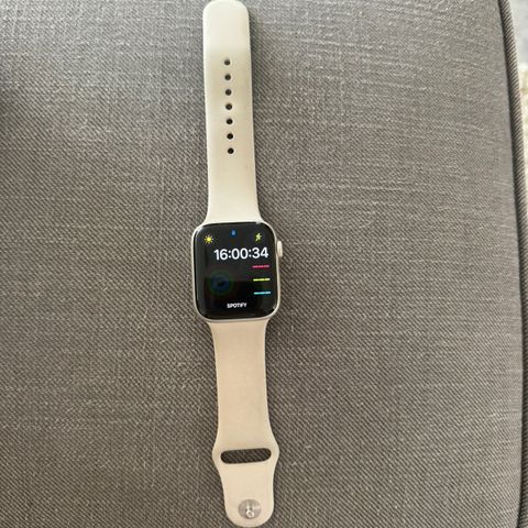 Apple watch SE 44 mm 2023