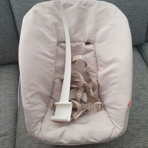 Stokke newborn seat, babybjørn leke og sete til stokkestol