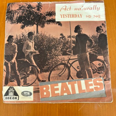 Vintage. Vinyl singel (7"). Beatles: Act naturally/Yesterday (ND 7442)