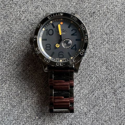 Nixon 51-30 gunmetal