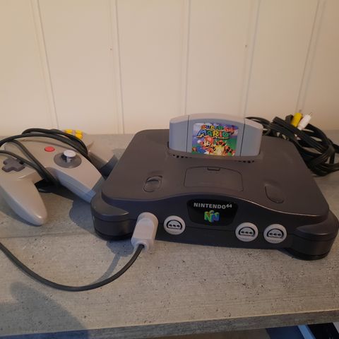 Nintendo 64 - med kontroll, kabler og Supermario 64