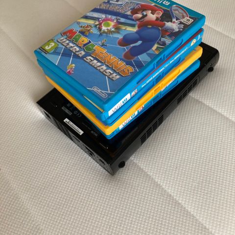 WiiU til 2000kr + 6 spill til 150kr per spill