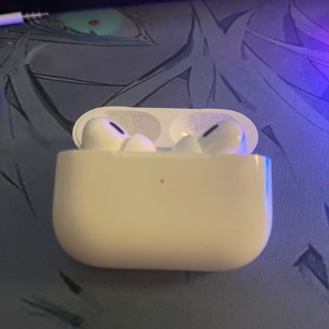 AirPods Pro (2. generasjon)  (Lightning)