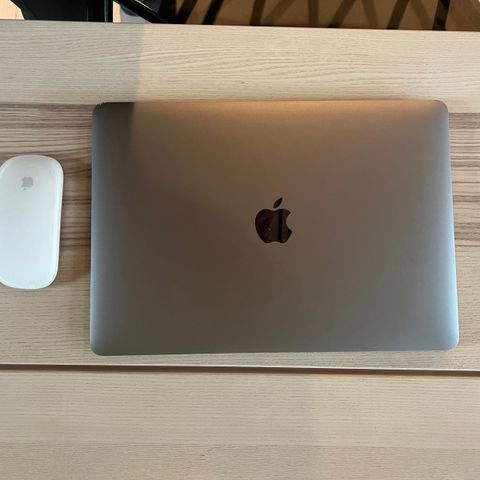 MacBook Air 13" 2020 M1, 16GB, 512GB SSD storage