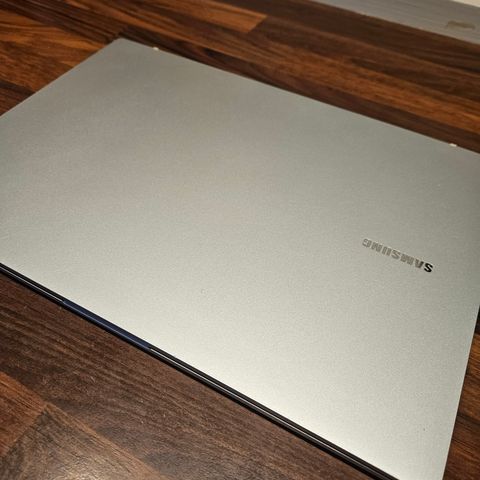 Samsung Galaxy Book2 Go