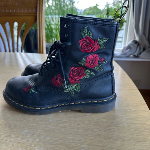 Dr. Martens sko str. 41