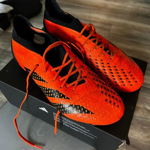 Adidas predator 43 1/3