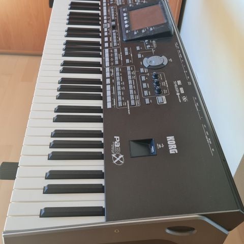 Korg Pa3x 76T