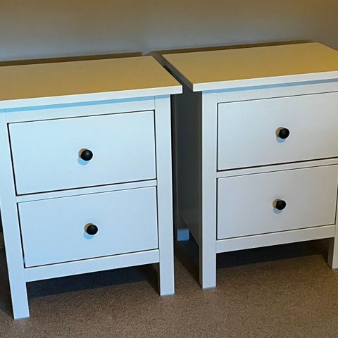 2 stk Ikea Hemnes nattbord