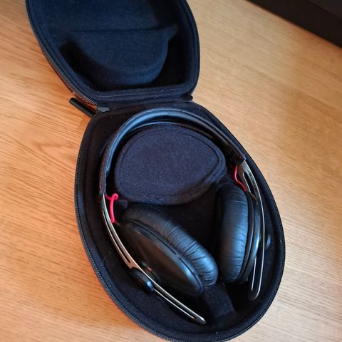 Sennheiser Momentum On ear wired headphones