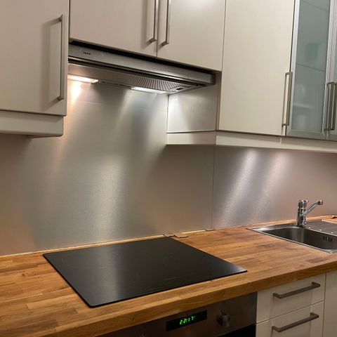 Ny BerryAlloc Kitchen Wall. Backsplash plate. Brushed Aluminium