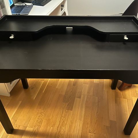 Ikea skrivebord sort (gustav)