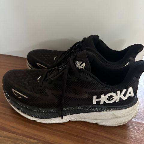 Hoka clifton 9 str 44