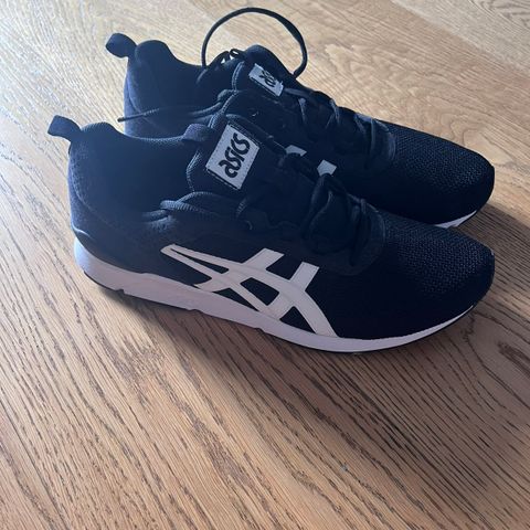 Asics strl 41