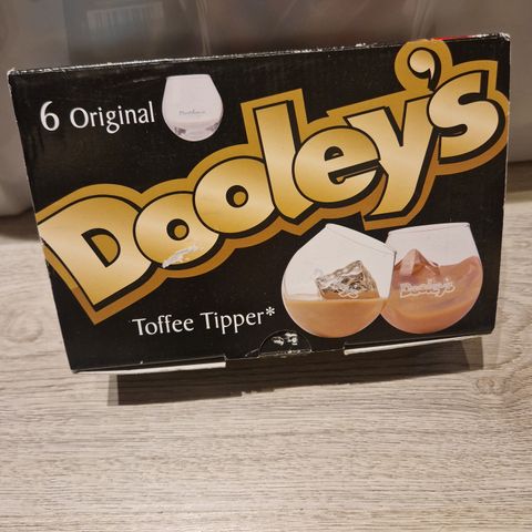 Dooley's glass