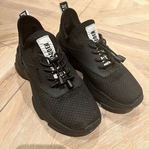 Helt nye Steve Madden sneakers str 38