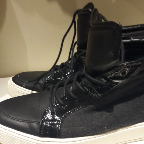 Aldo sneakers i skinn str 44, som nye