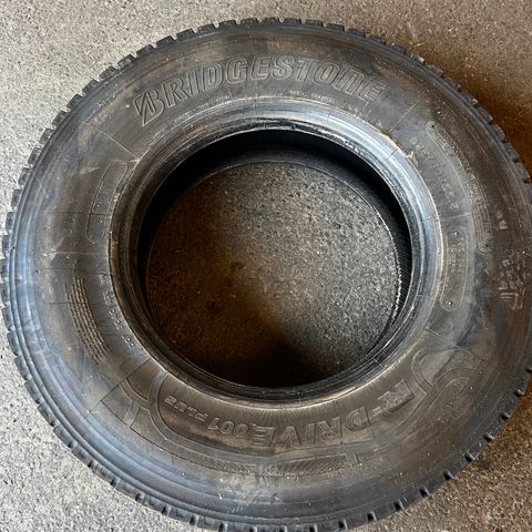 Bridgestone 295/80-R22,5