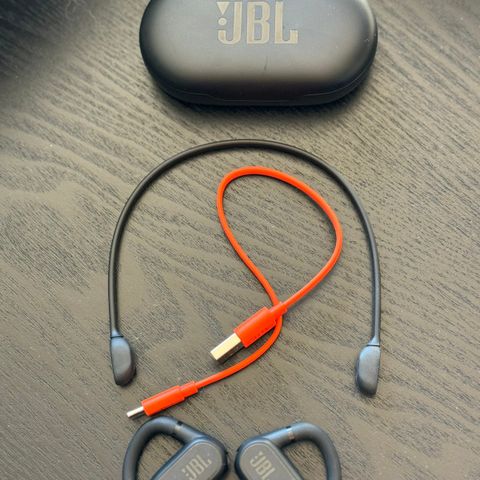 JBL  Soungear Sense helt trådløse in-ear hodetelefoner