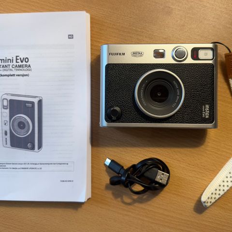 Fujifilm Instax Mini Evo – Hybrid Instant Kamera