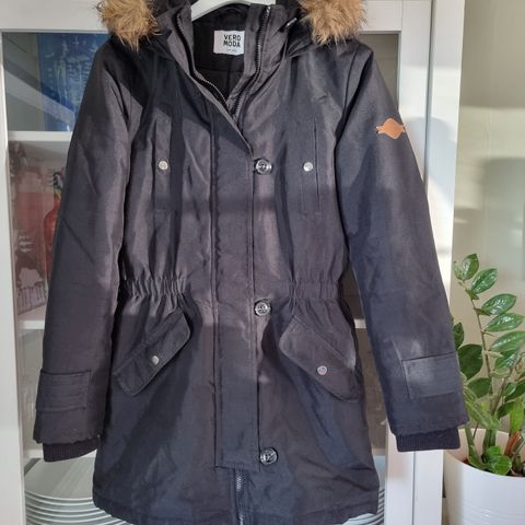 Parkas, Str M