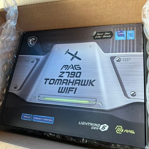 MSI MAG Z790 TOMAHAWK WIFI Hovedkort