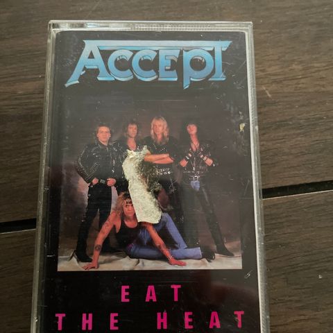 Accept eat the heat kassett