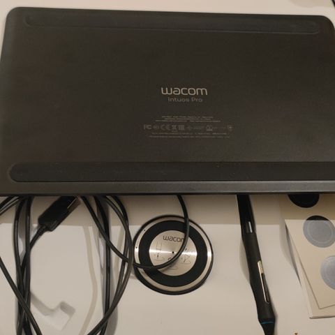 Wacom intuos Pro