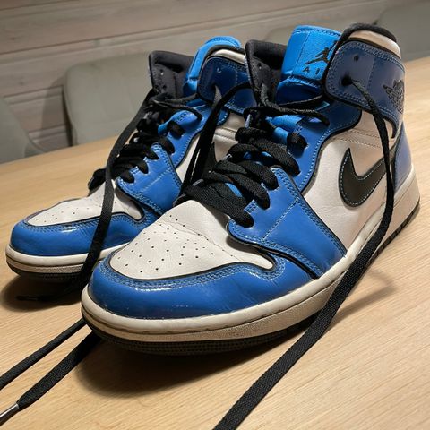 Nike Air Jordan 1 Mid "Signal Blue" str 44 (US 10)