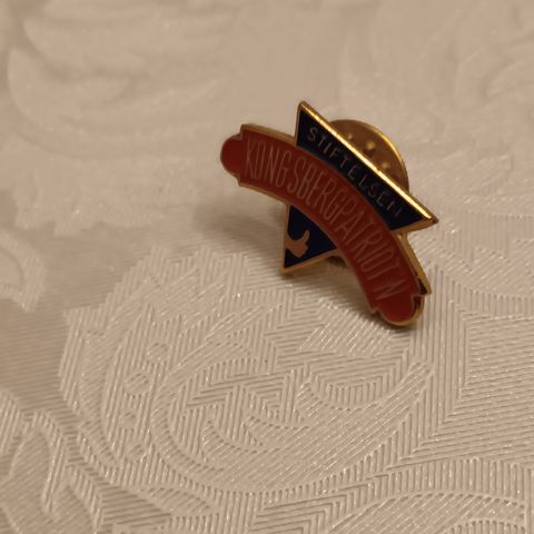 Pins. Stiftelsen Kongsberg patriot`n