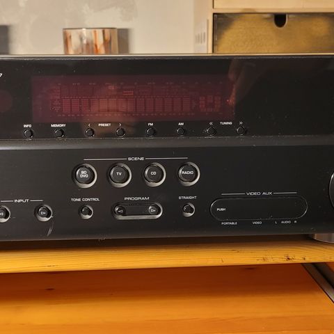 Yamaha Natural sound AV RECIVER RX-467 Med Fjernkontroll.