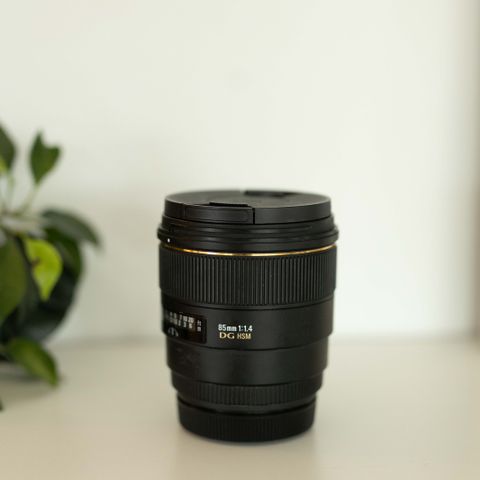 Sigma 85mm F1.4 EX DG HSM