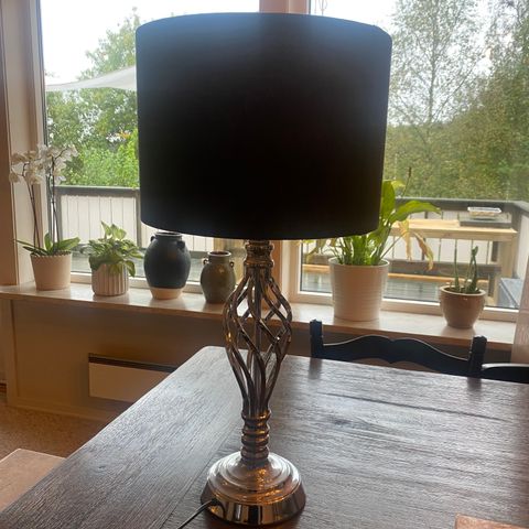 Kjempefin bordlampe