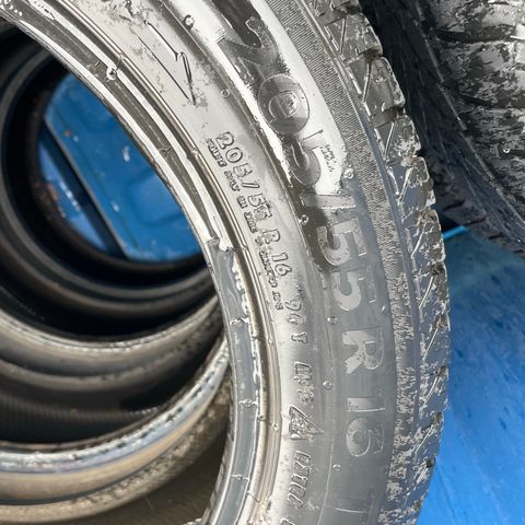 205/55R16 vinterdekk