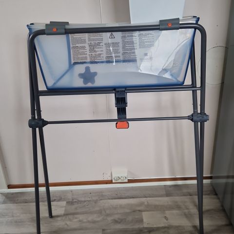 Stokke flexi bath med stativ og babyinnlegg