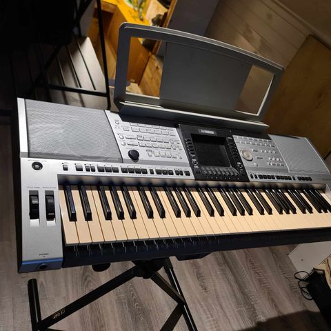 Yamaha PSR-3000 keyboard