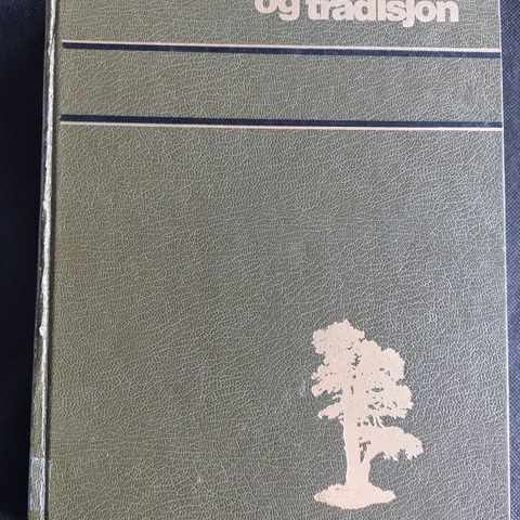 Høeg, Ove Arbo:  Planter og tradisjon.