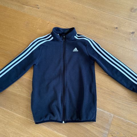 Mye brukt Adidas lett jakke str 140 9-10 år