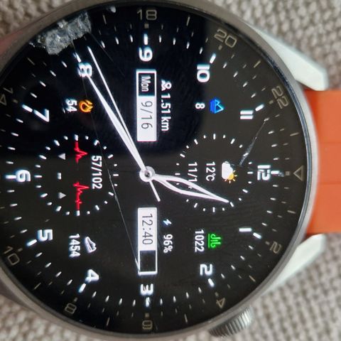 Huawei watch 3 pro 48mm titan  sprekk i glass