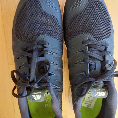 Joggesko herre ,Nike free 5. o str.44