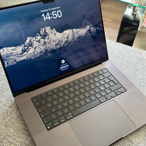 MacBook Pro 16 M3 Pro 18/512GB (stellarsvart)