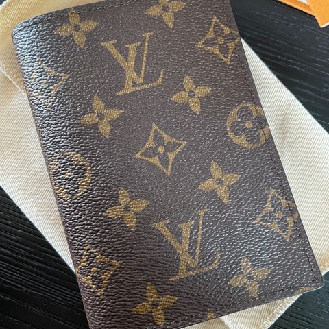 Louis Vuitton passholder